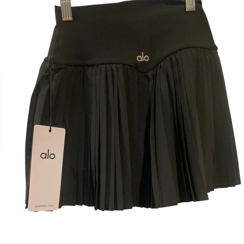 NWT Alo Yoga grand slam tennis skirt BLACK Size Small